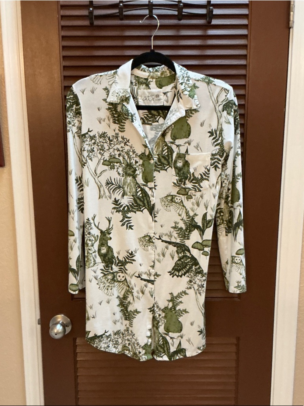The Cat's Green & White Printed Button-Down Shirt